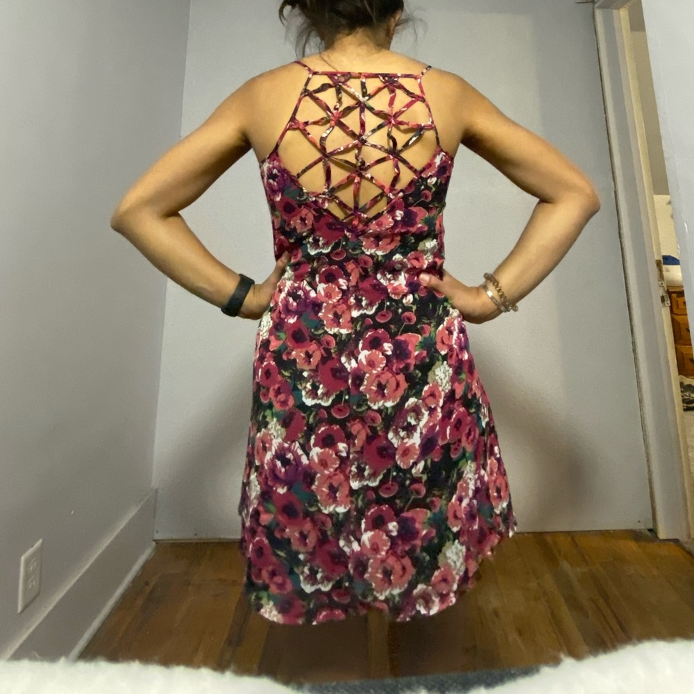 Dress - Picture 2 of 2